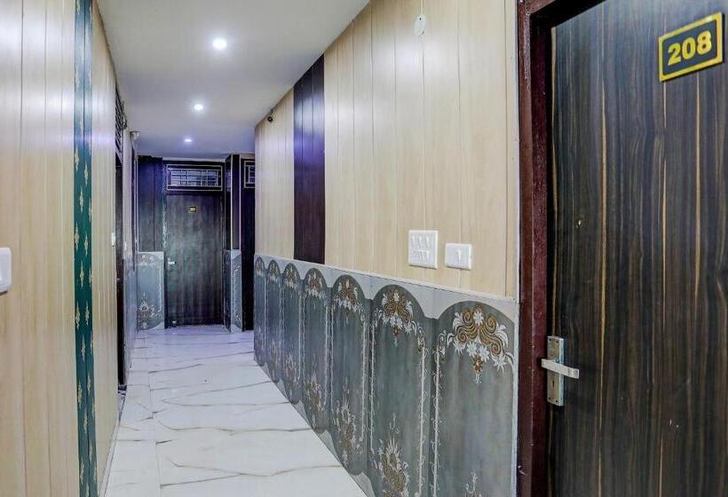 هتل Oyo Flagship 81296 Sh