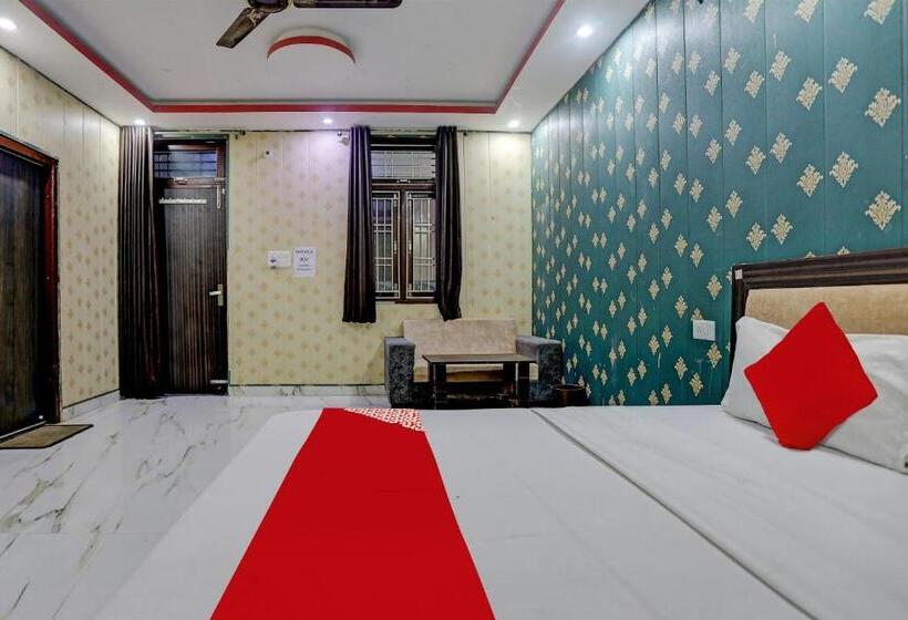هتل Oyo Flagship 81296 Sh