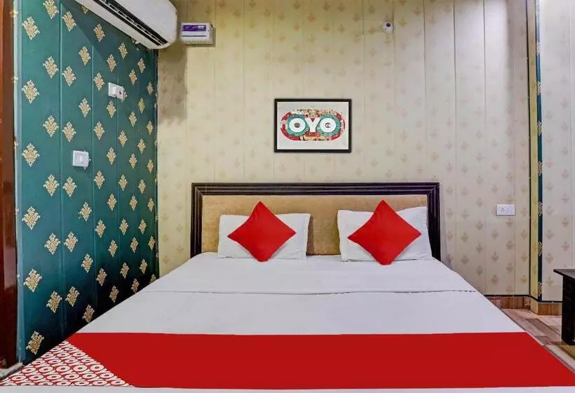 Hotelli Oyo Flagship 81296 Sh