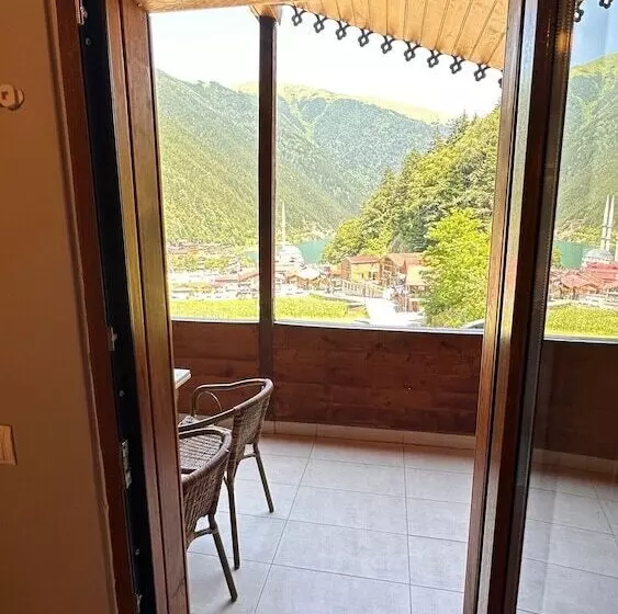 Hotelli Paradi̇se Lake