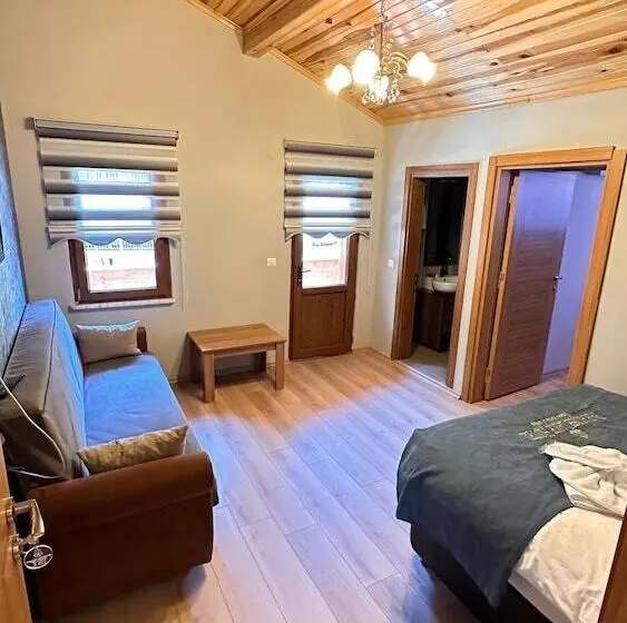 Hotelli Paradi̇se Lake