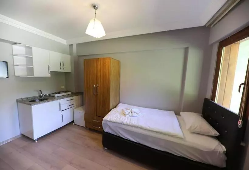 Hotelli Paradi̇se Lake