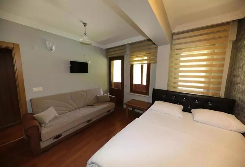 Hotelli Paradi̇se Lake