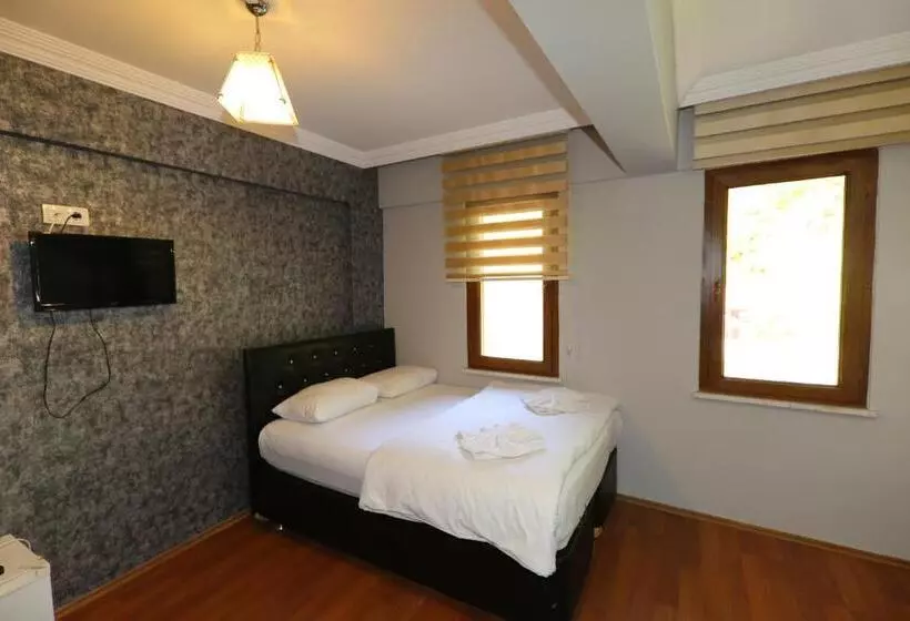 Hotelli Paradi̇se Lake