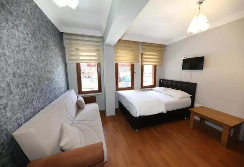 Hotelli Paradi̇se Lake