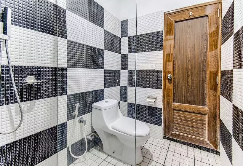 Fabhotel Royal Orbits