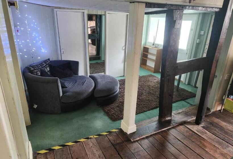 Bed and Breakfast Watsons Ale House