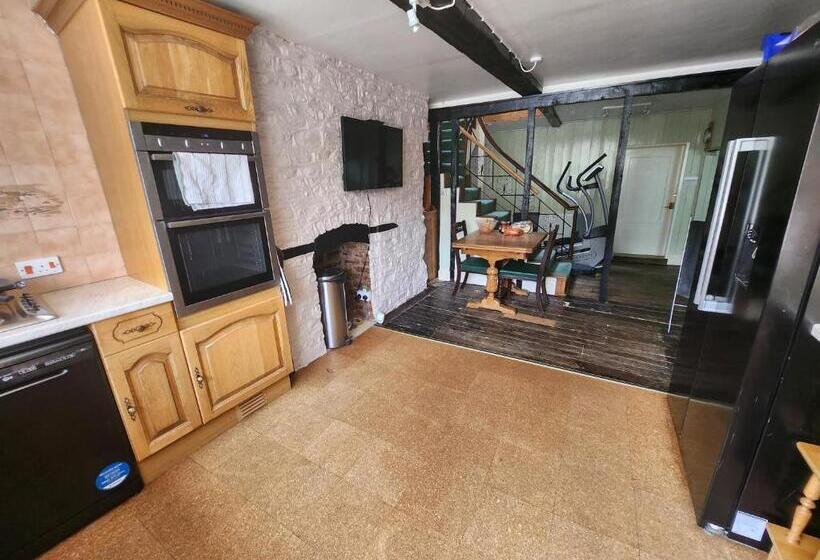 Bed and Breakfast Watsons Ale House