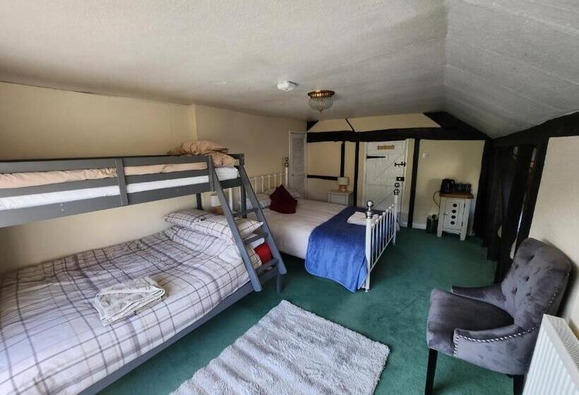 Bed and Breakfast Watsons Ale House