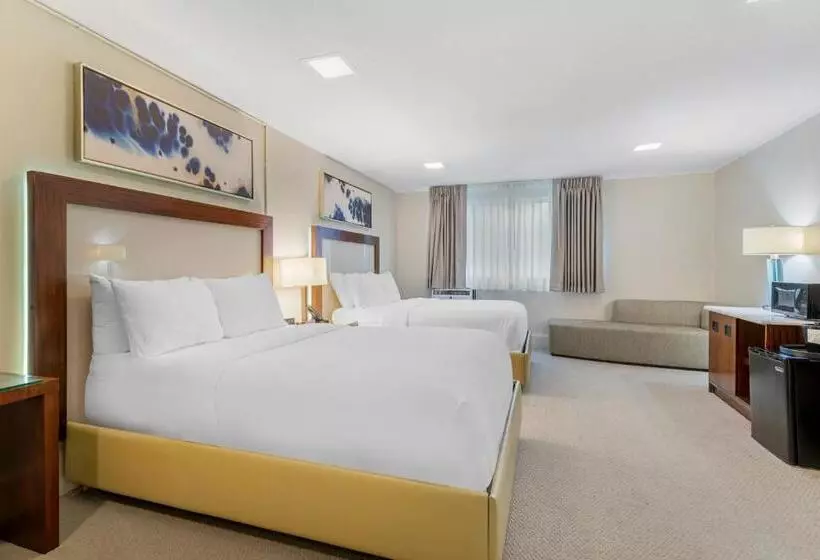 Hotelli Downtown Dover Inn