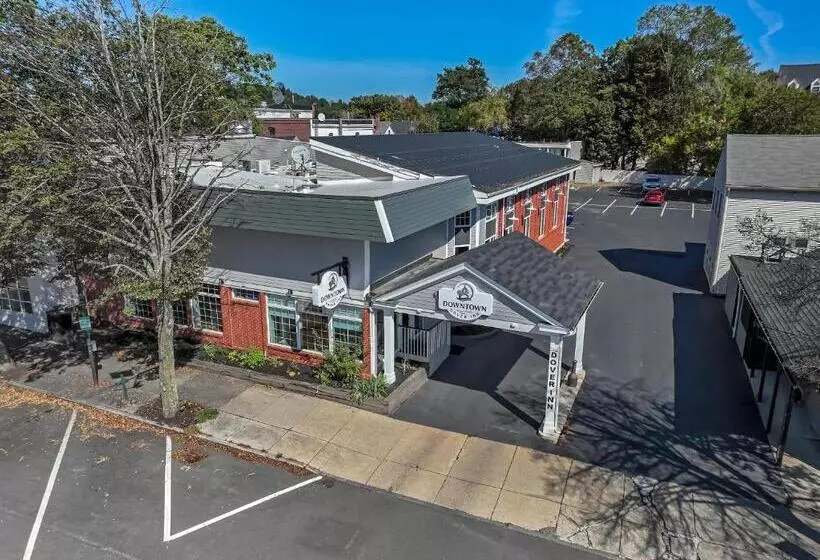 Hotelli Downtown Dover Inn