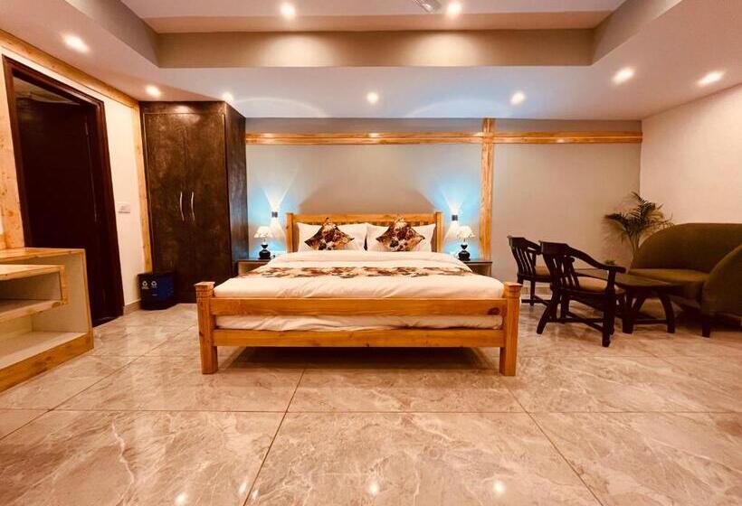 Hotel Pinerock Resort, Mussoorie ! Luxury Rooms ! Mountain View ! Open Terrace ! Cafe