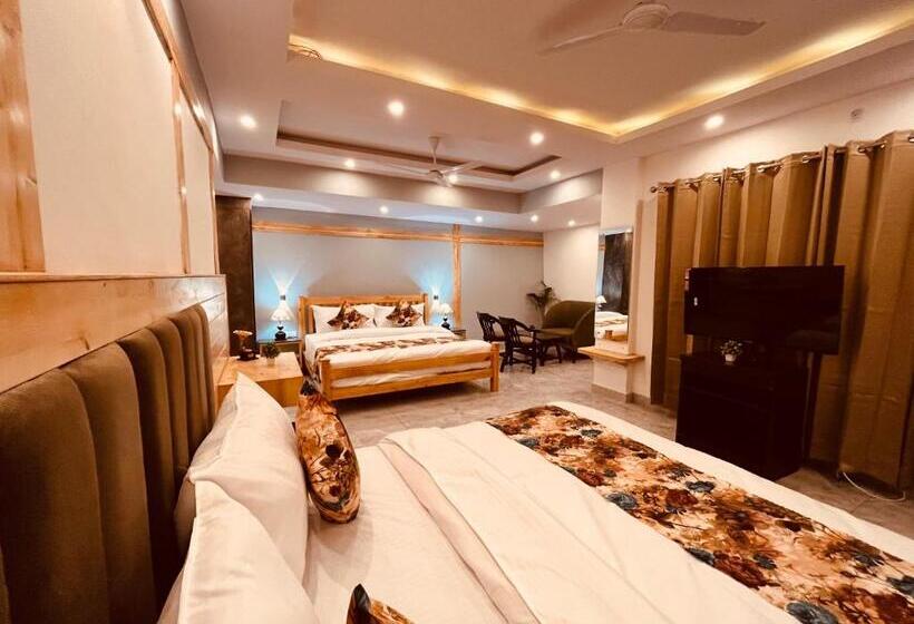 Hotel Pinerock Resort, Mussoorie ! Luxury Rooms ! Mountain View ! Open Terrace ! Cafe