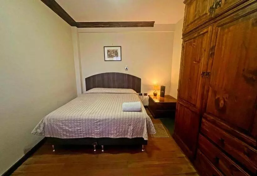 پانسیون Culta Hostel & Cultural Center