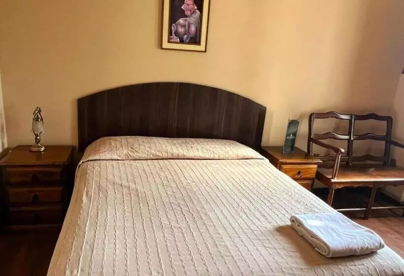 پانسیون Culta Hostel & Cultural Center