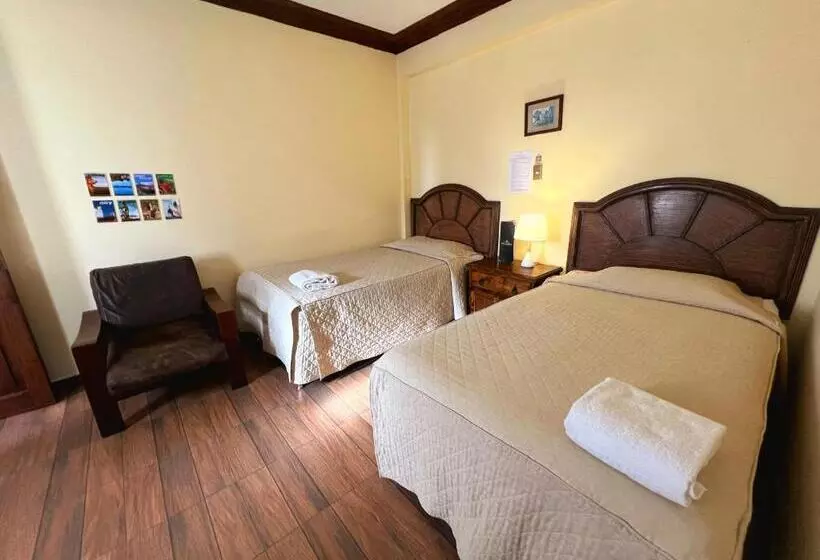 پانسیون Culta Hostel & Cultural Center