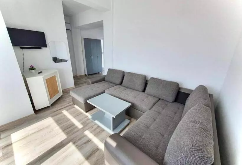 پانسیون Seaside Inn & Suites