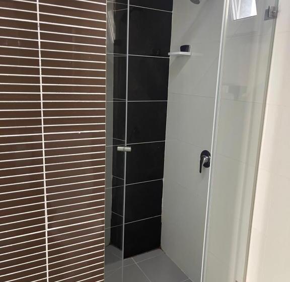 پانسیون Seaside Inn & Suites