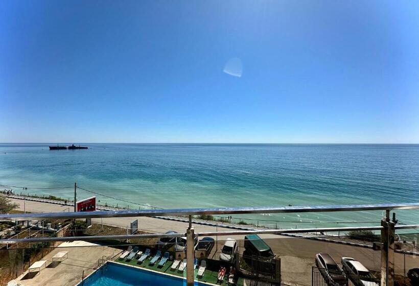 پانسیون Seaside Inn & Suites