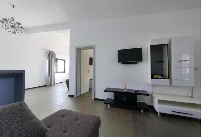 پانسیون Seaside Inn & Suites