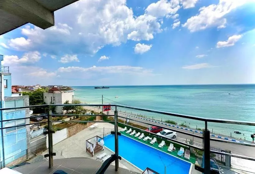 پانسیون Seaside Inn & Suites