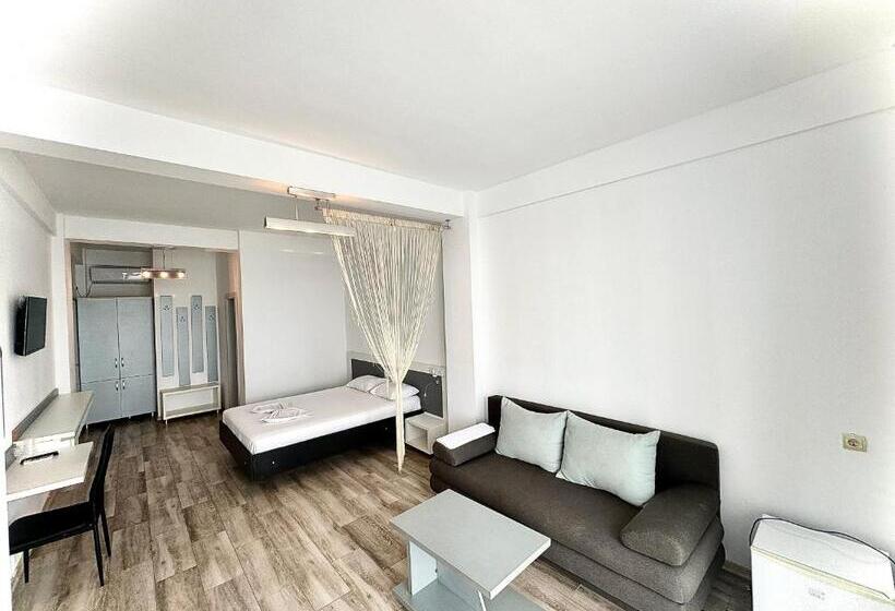 پانسیون Seaside Inn & Suites