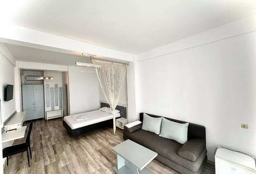 پانسیون Seaside Inn & Suites