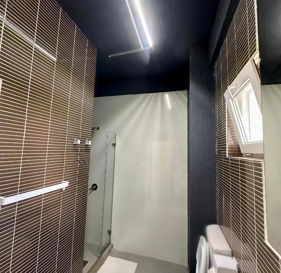 پانسیون Seaside Inn & Suites