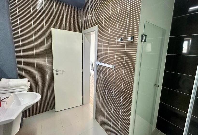 پانسیون Seaside Inn & Suites