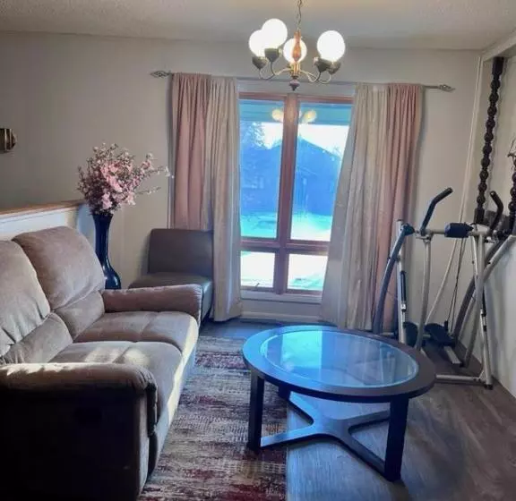 Majatalo Shaligohomes @ 4425 E 6th Ave