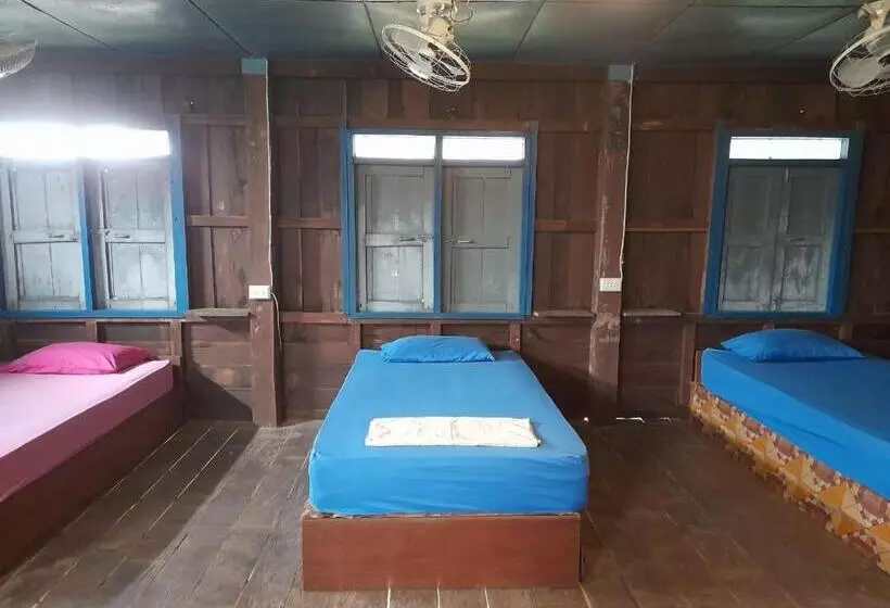 ペンション Vixay Dorm