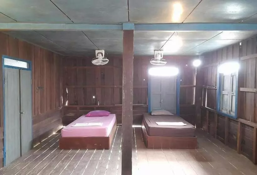ペンション Vixay Dorm
