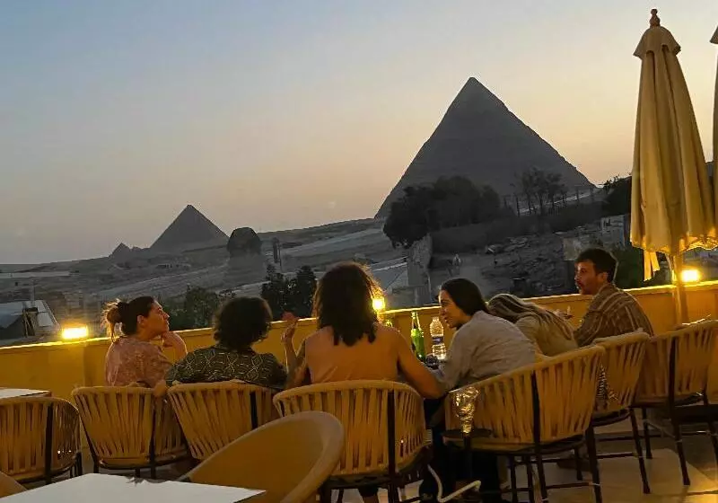 The Gate Hotel Front Pyramids & Sphinx View