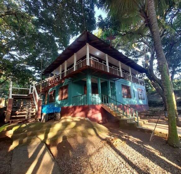 Fenix Hotel & Hostel