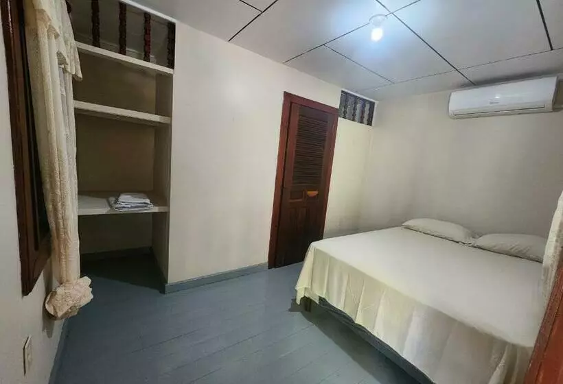 Fenix Hotel & Hostel