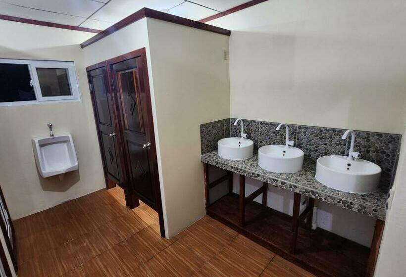 Fenix Hotel & Hostel