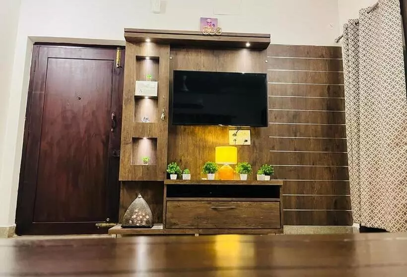 Hotelli Vyasams Happy Nest