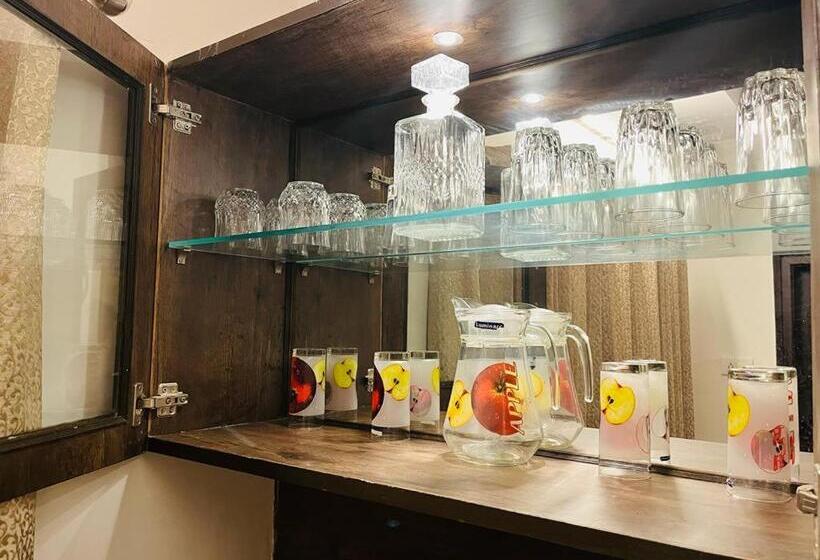 Hotel Vyasams Happy Nest