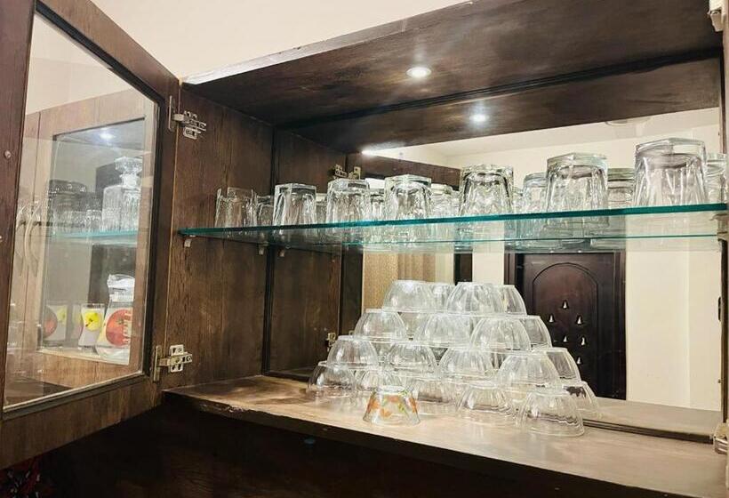 Hotel Vyasams Happy Nest