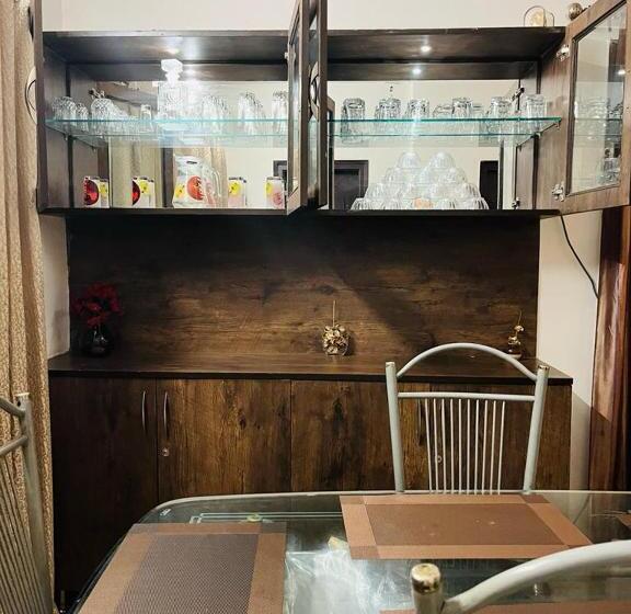 Hotelli Vyasams Happy Nest