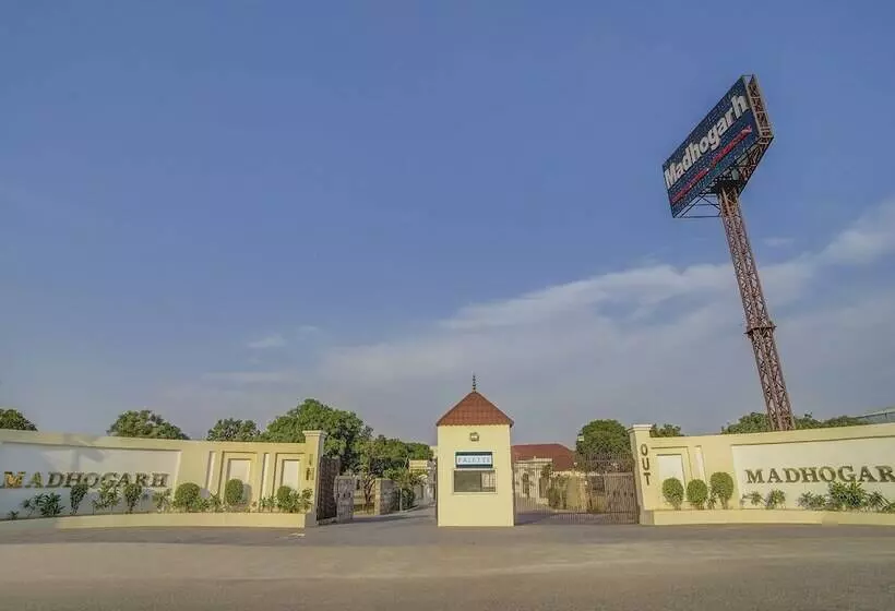 Lomakeskus Palette   Madhogarh