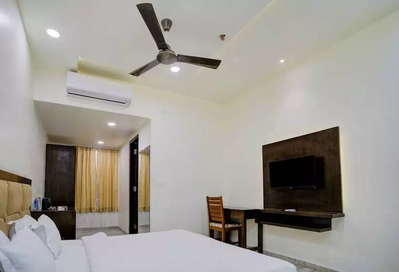 Lomakeskus Palette   Madhogarh