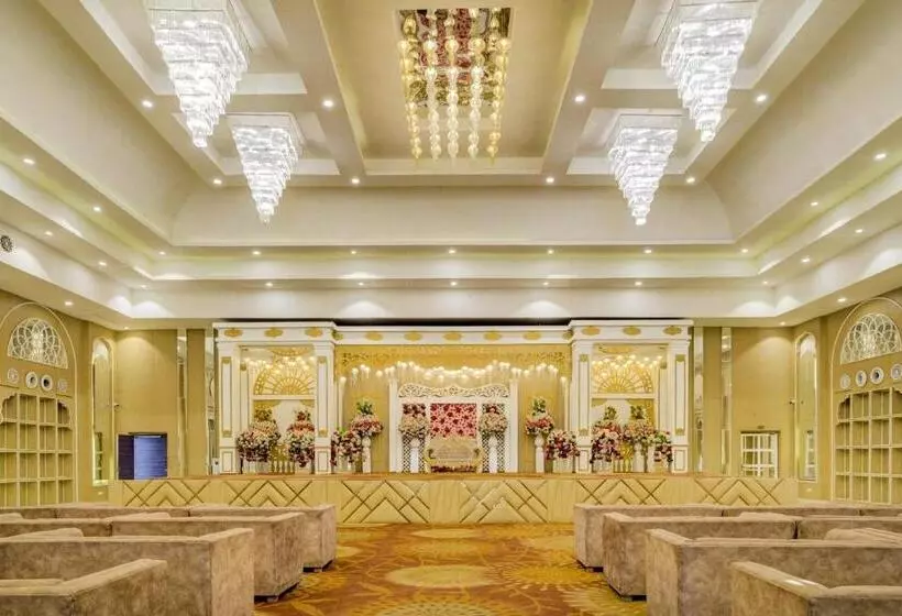 Lomakeskus Palette   Madhogarh