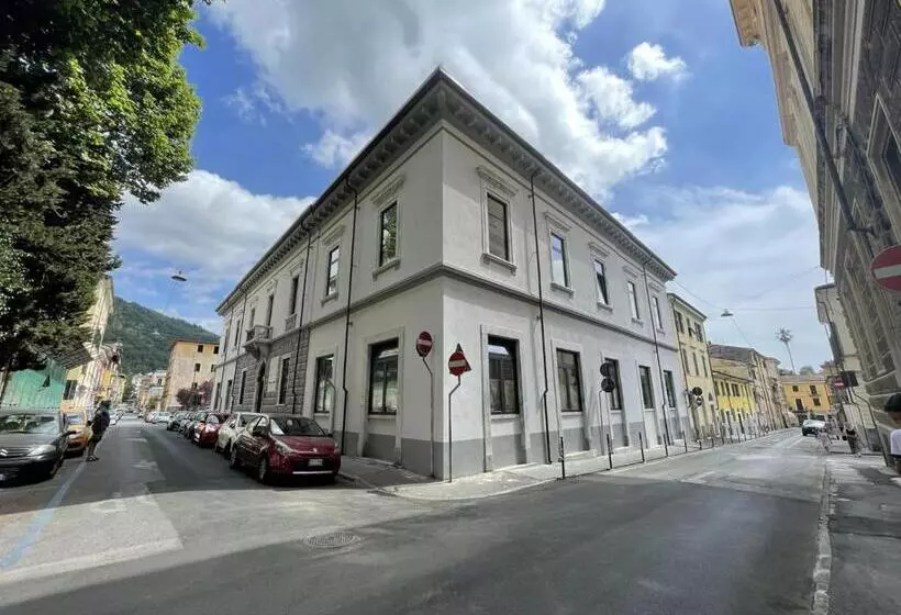 Sh Accademia