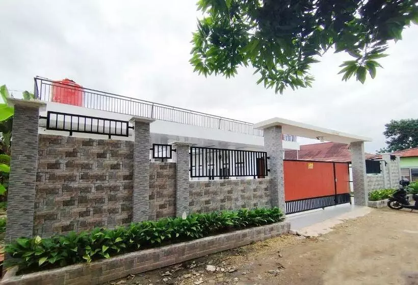 ホテル Oyo 92522 Gle Kost Syariah