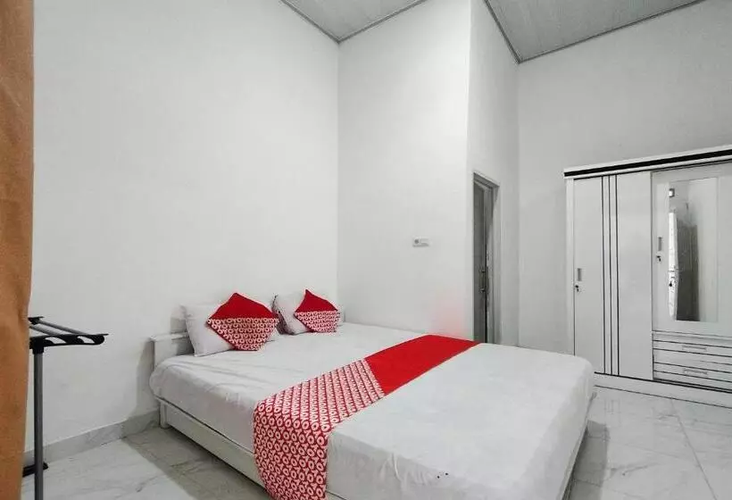 ホテル Oyo 92522 Gle Kost Syariah