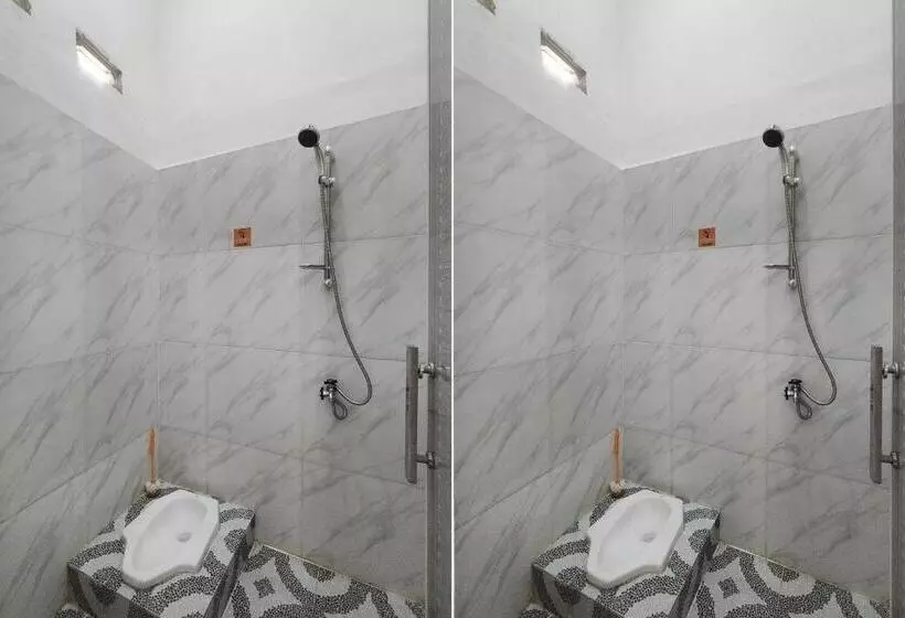 ホテル Oyo 92522 Gle Kost Syariah