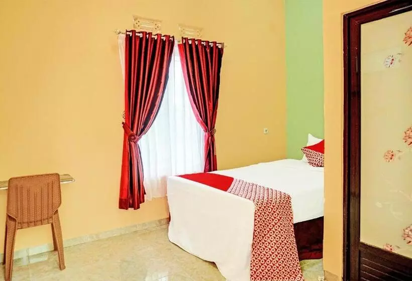 ホテル Oyo 92522 Gle Kost Syariah