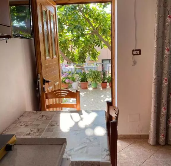 ペンション Guesthouse Albi