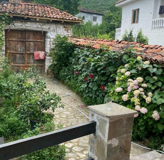 پانسیون Guest House Hyseni